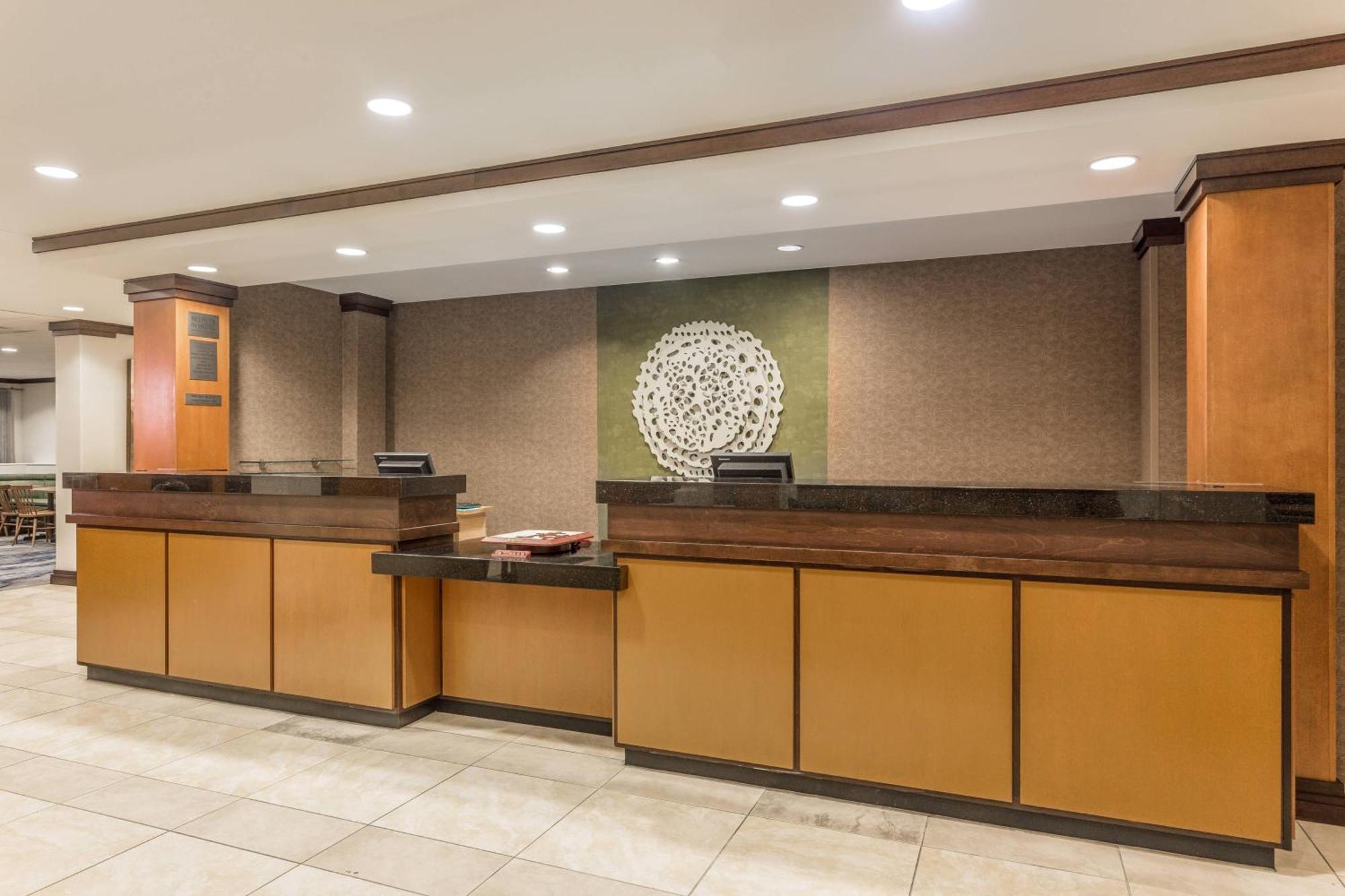 Hotel Fairfield And By Marriott East 3*