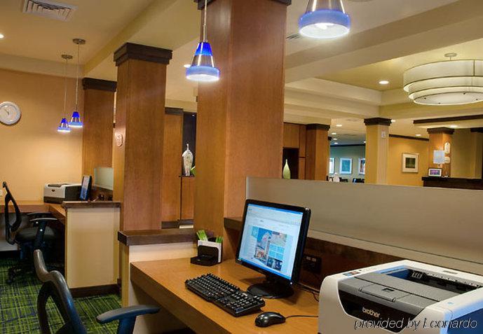 Fairfield And By Marriott East 3*