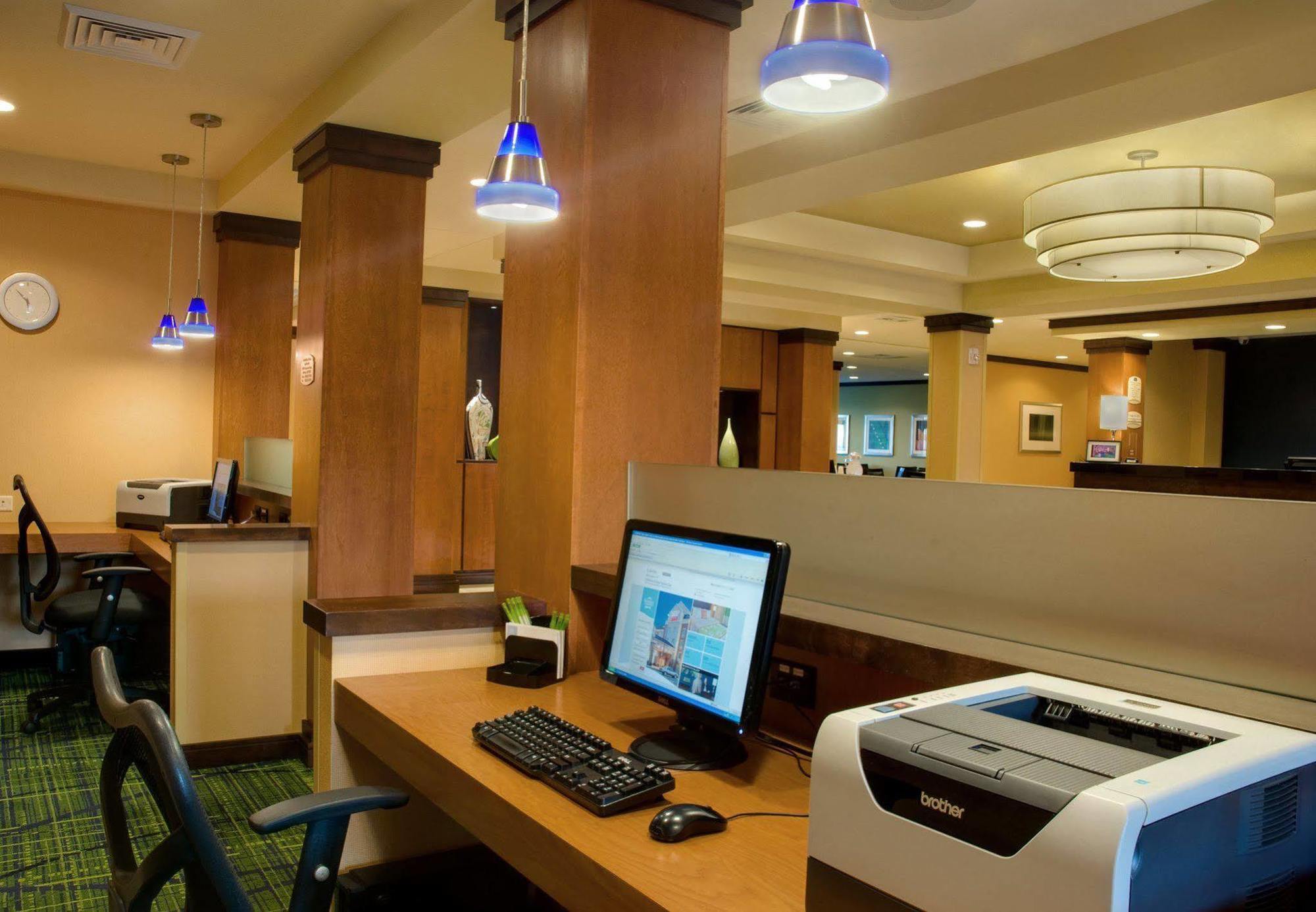 Fairfield And By Marriott East 3*